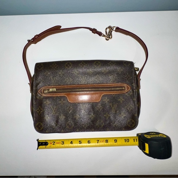 Vintage Louis Vuitton purse and wallet - Picture 3 of 15
